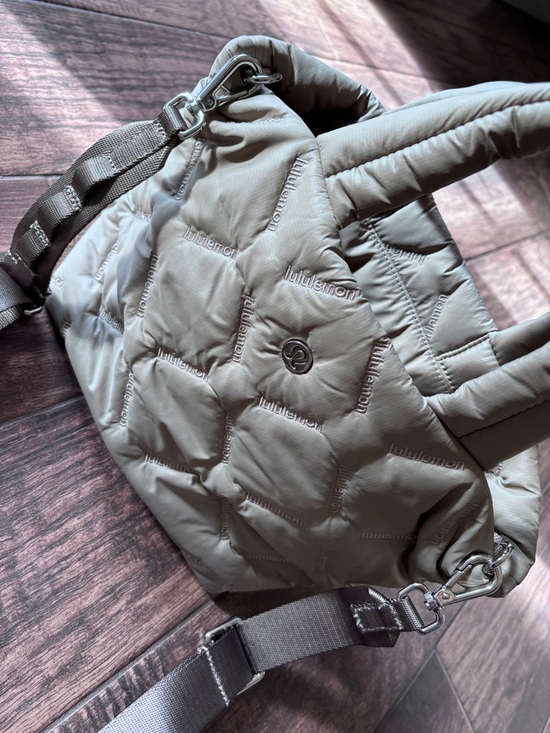 lululemon bag dupes on amazon Athletica Everywhere Fleece Belt Bag,Crossbody Fanny Pack for Women,Cute Mini Everywhere Bum Hip Waist Pack,Gold Buckle Size:1